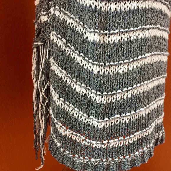 Free People Folksong Fringe Vest NWOT - Picture 8 of 10